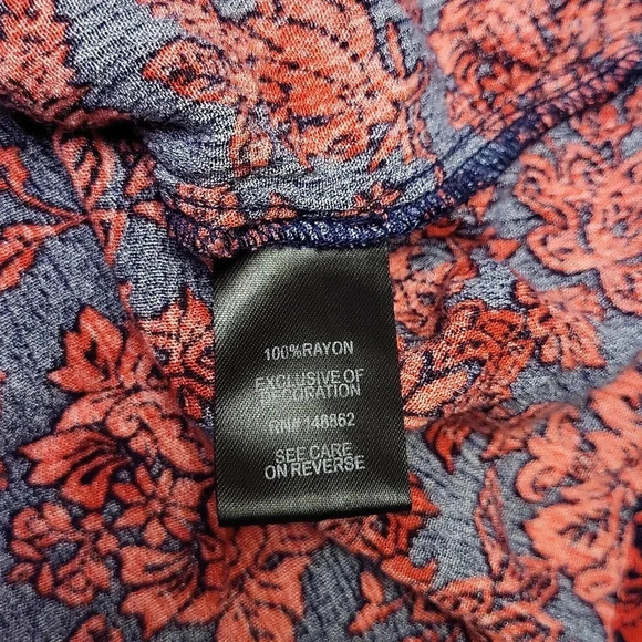 🛍Torrid Crinkle Gauze Red Blue Floral Lace Up Baby Doll Blouse Womens 3X - Picture 3 of 10